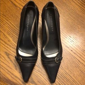 Apostrophe new navy shoes